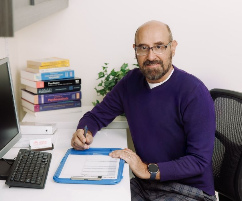 alex kazmin 101 psychotherapy bio