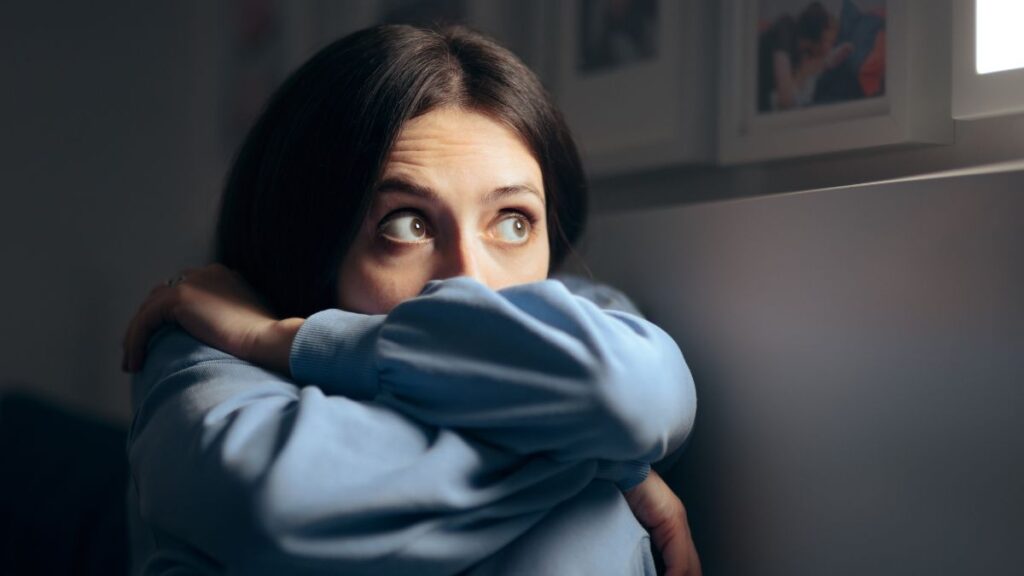 The five kinds of situation agoraphobia most often involves