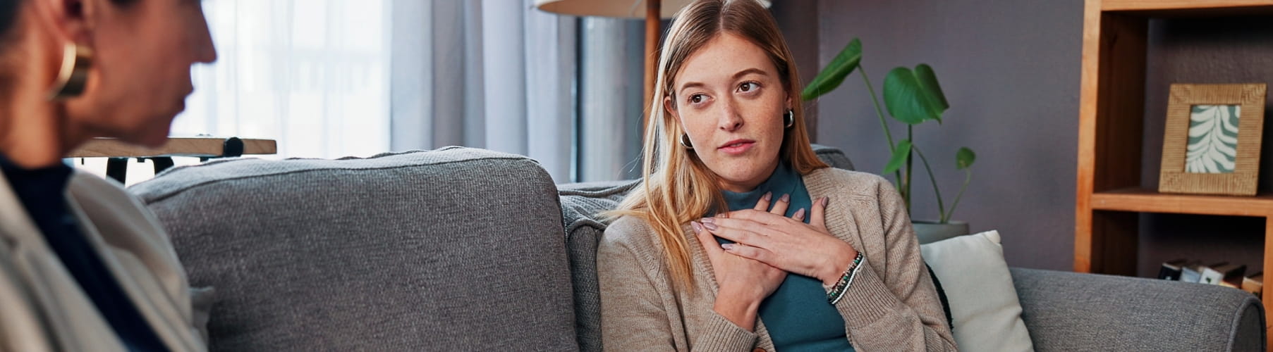 Therapy for women in Vaughan, a client talking with her therapist