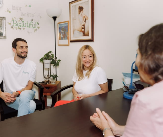 Parents during a parent support therapy session at a Vaughan clinic